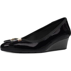 Bandolino Womens Black Black Closed Rounded Toe Flexible Wedge Flat Tad Pump